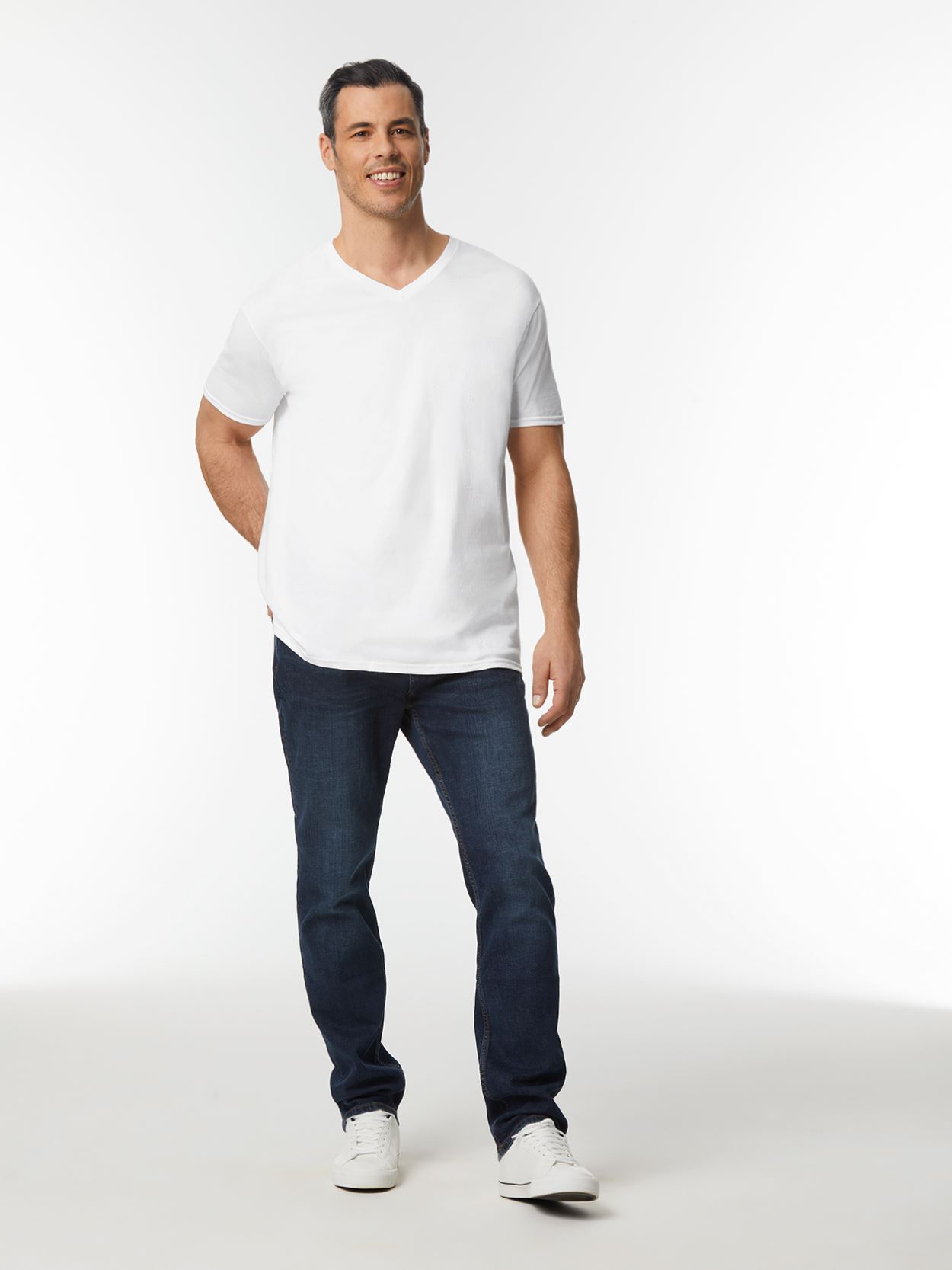GD10 64V00 V-Neck T-Shirt image 2