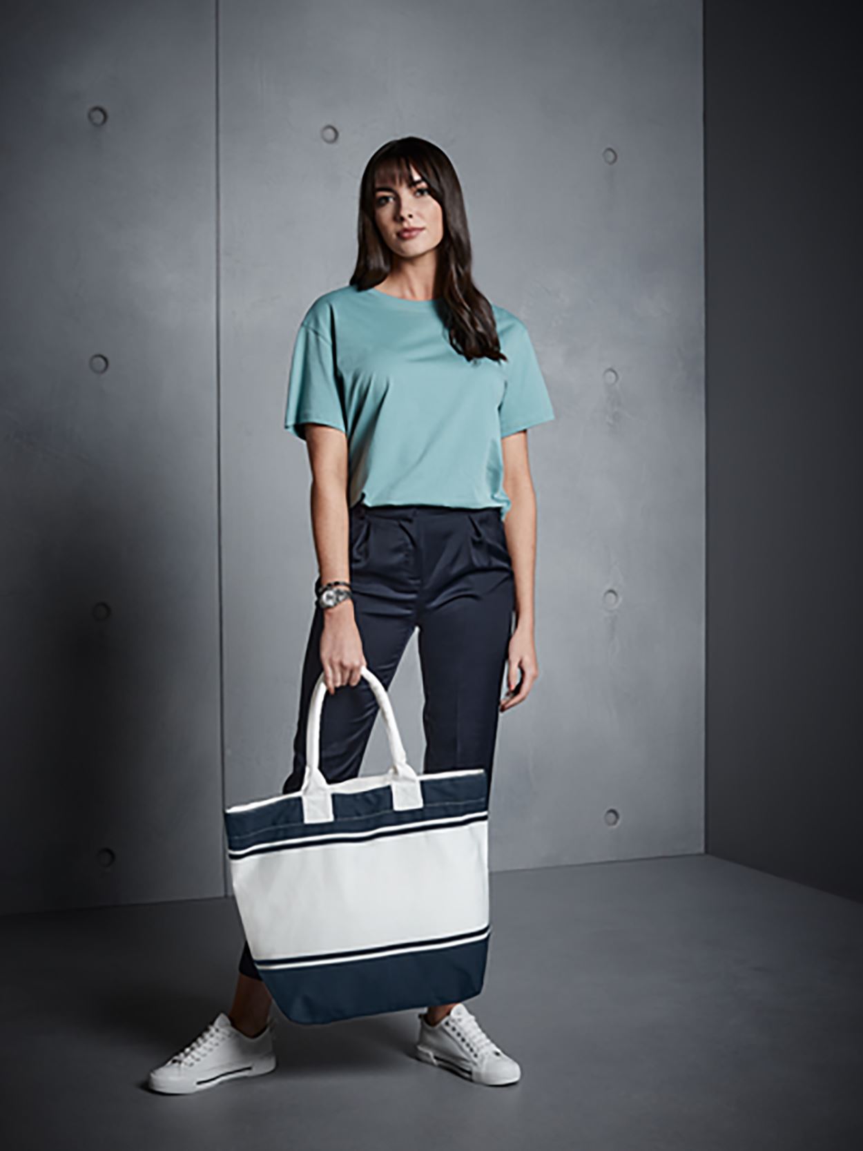 QD26 Canvas Deck Bag image 1
