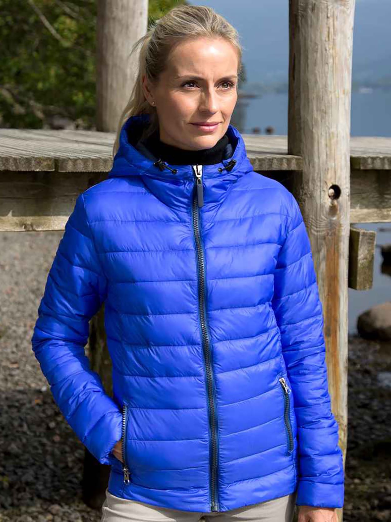 R194F Women's Urban Snowbird Hooded Jacket image 2