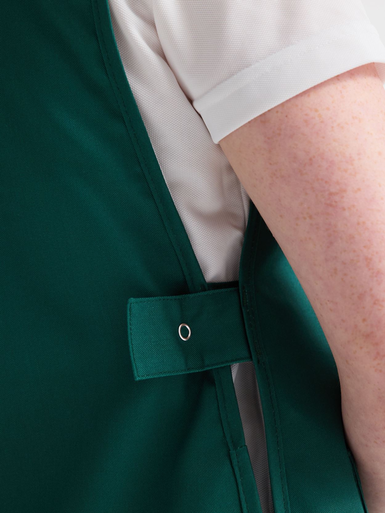 UC920 Premium Tabard image 3