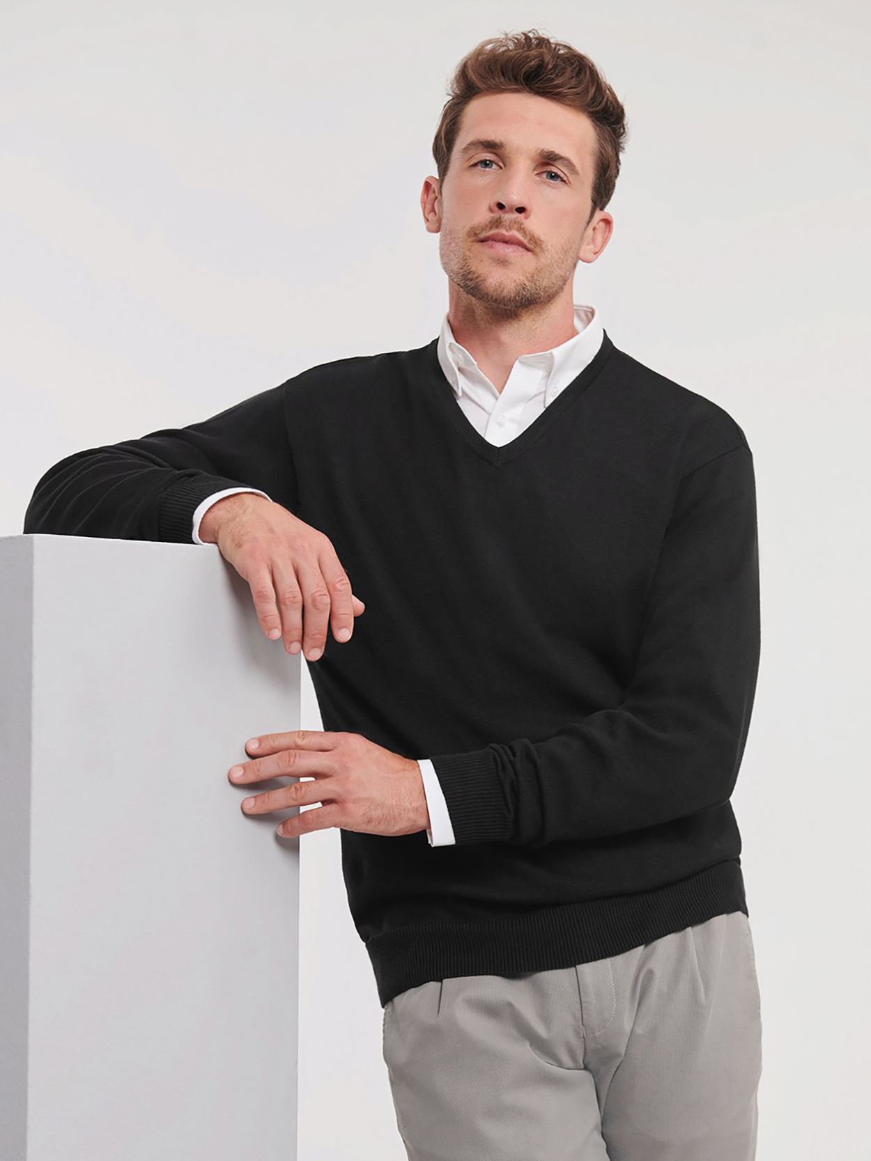 710M V-Neck Knitted Pullover image 1