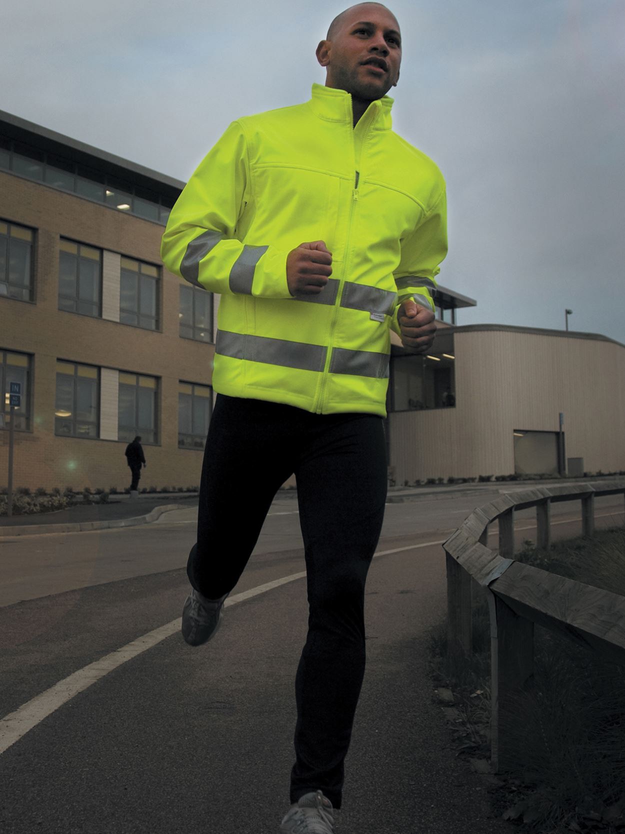 R117 Hi Viz Softshell Jacket image 4