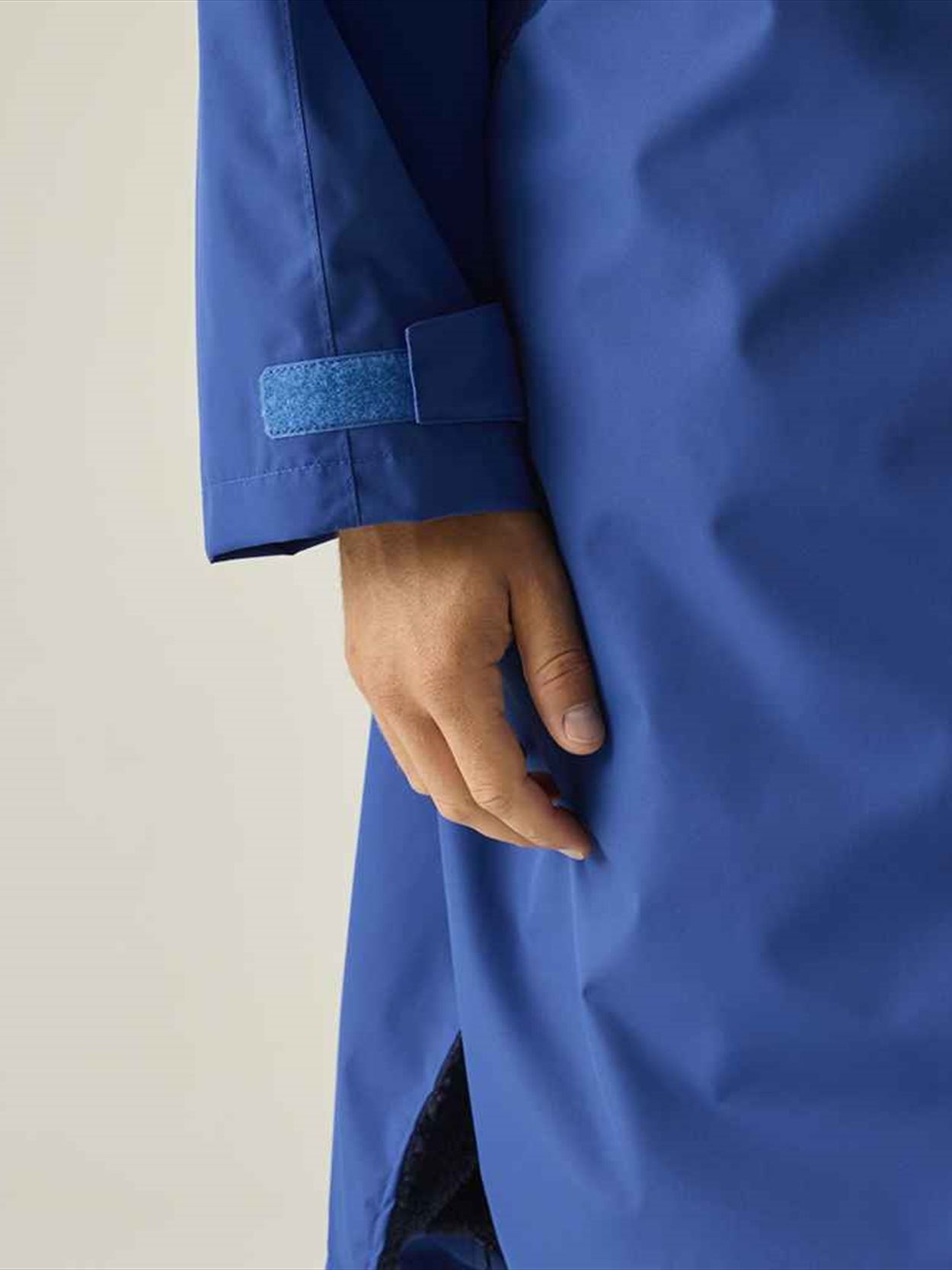 RG738 TRW606 Regatta Pro Unisex Changing Robe image 1