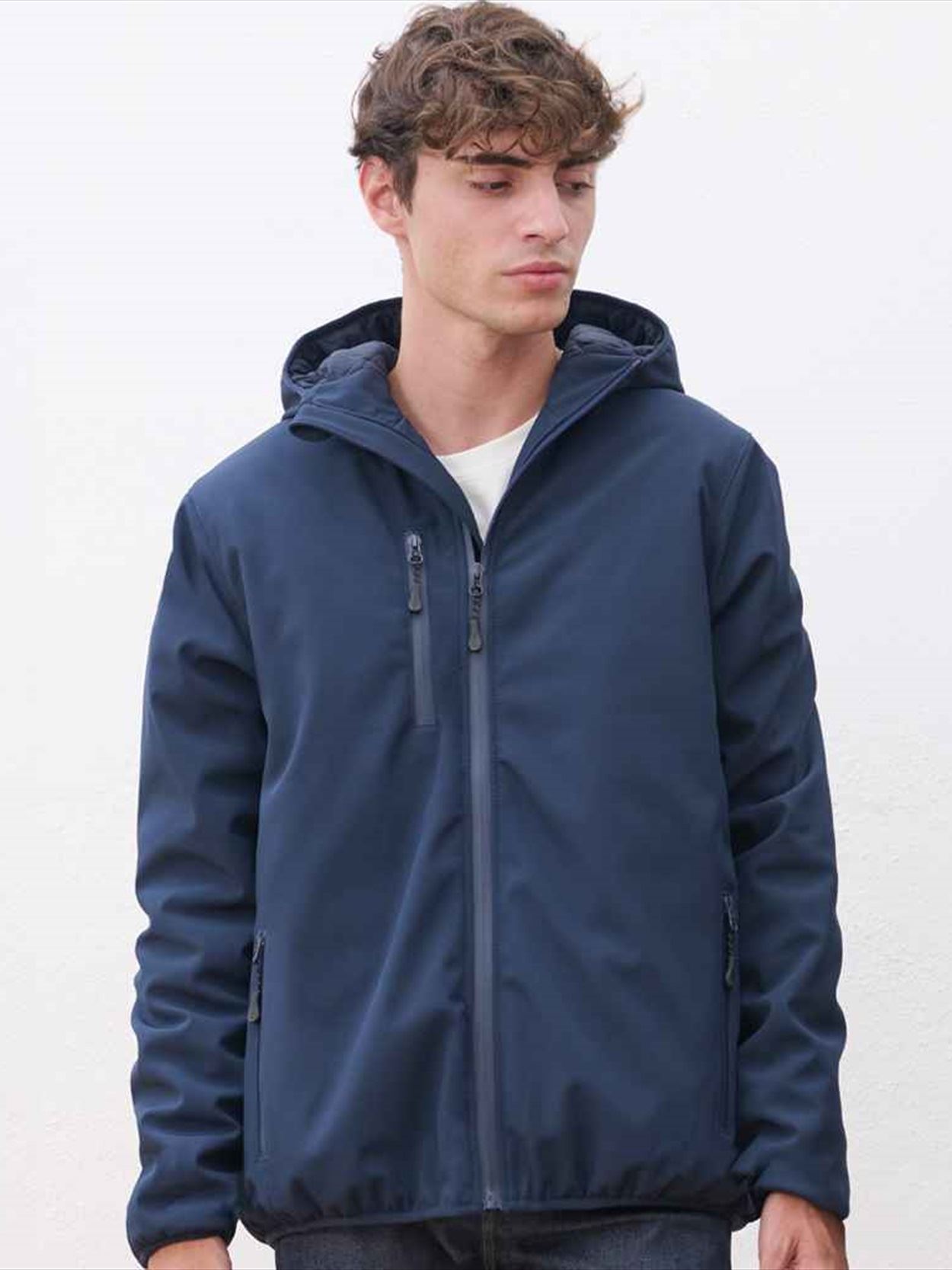 04449 Falcon Padded SOL'S Falcon Padded Soft Shell Jacket image 1