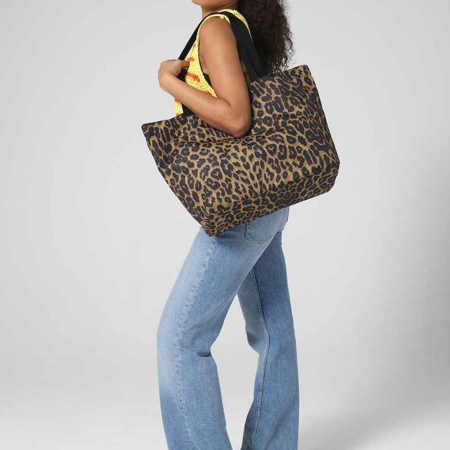 BG194 BagBase Leopard Print Carryall Tote Bag image 1