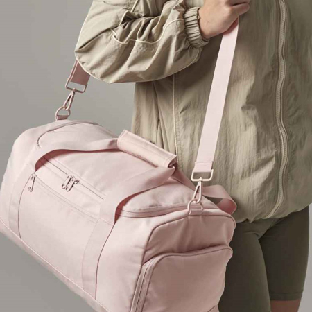 BG560 BagBase Small Training Holdall image 1