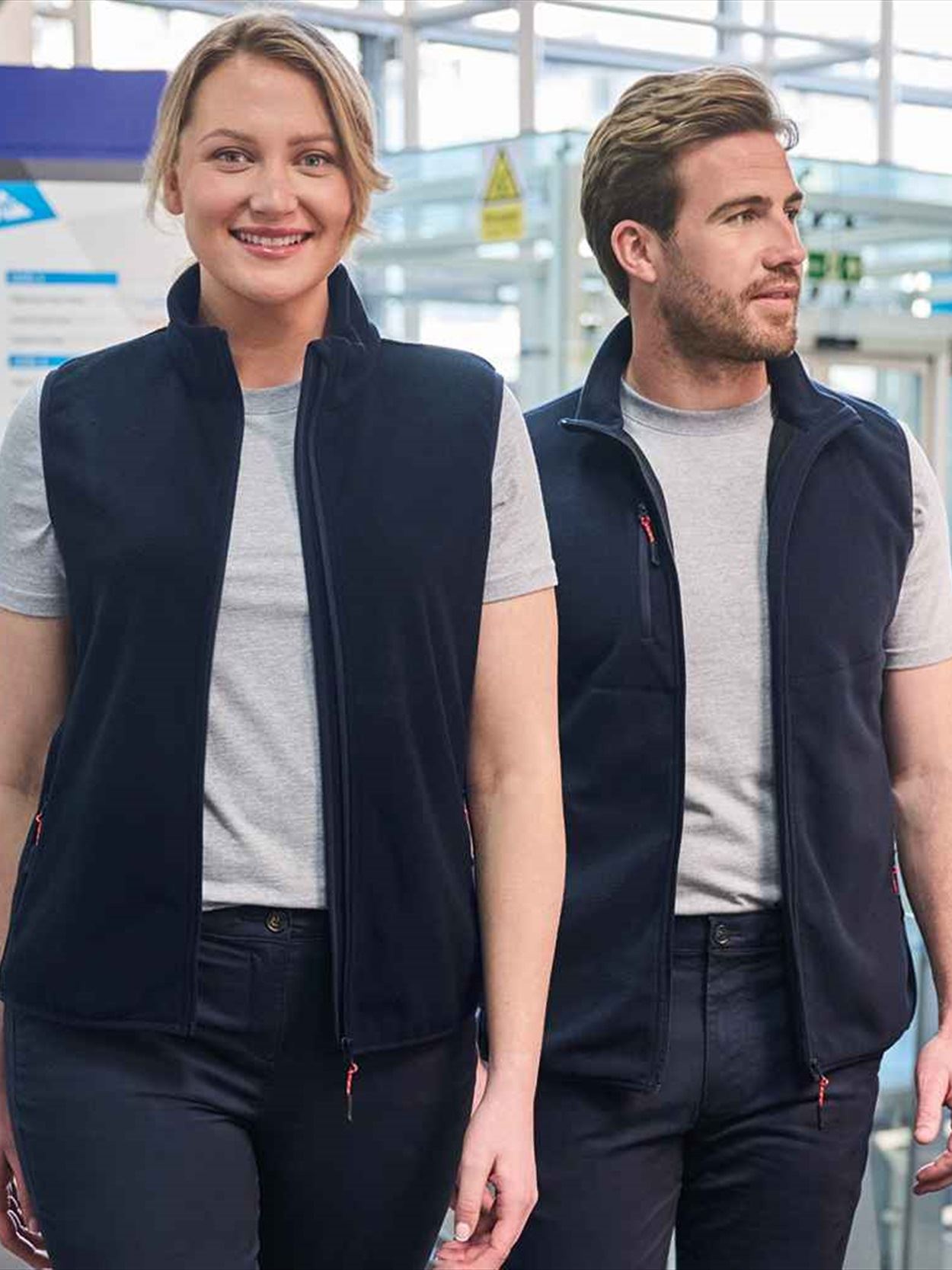 BK482 4643 Brook Taverner Rochester Core Fleece Gilet image 1