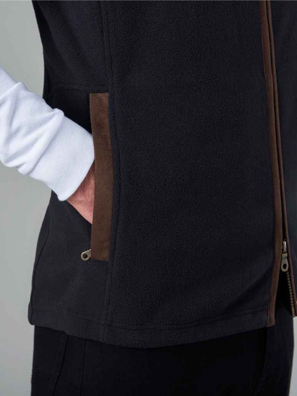 BK525 4221 Brook Taverner Unisex Cincinnati Fleece Gilet image 2