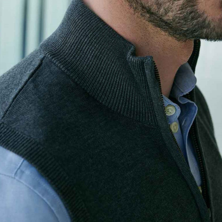 H711 Henbury Sleeveless Zip Through Jumper image 1