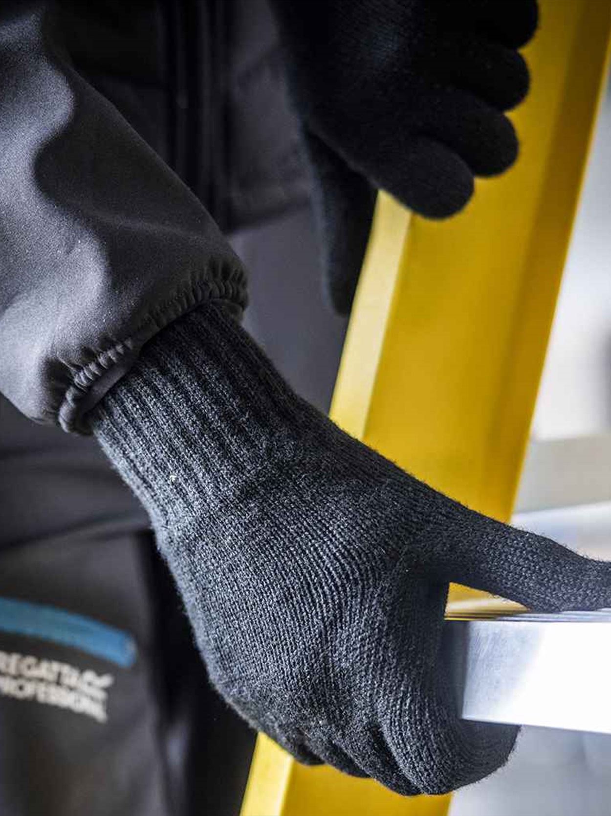 RG201 TRG201 Regatta Knitted Gloves image 1