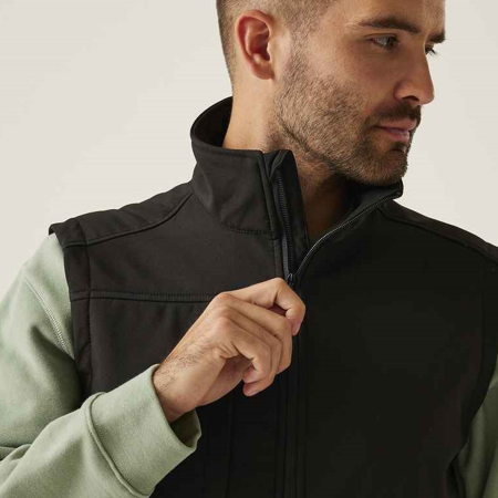 RG215 TRA848 Regatta Octagon II Printable Soft Shell Bodywarmer image 1