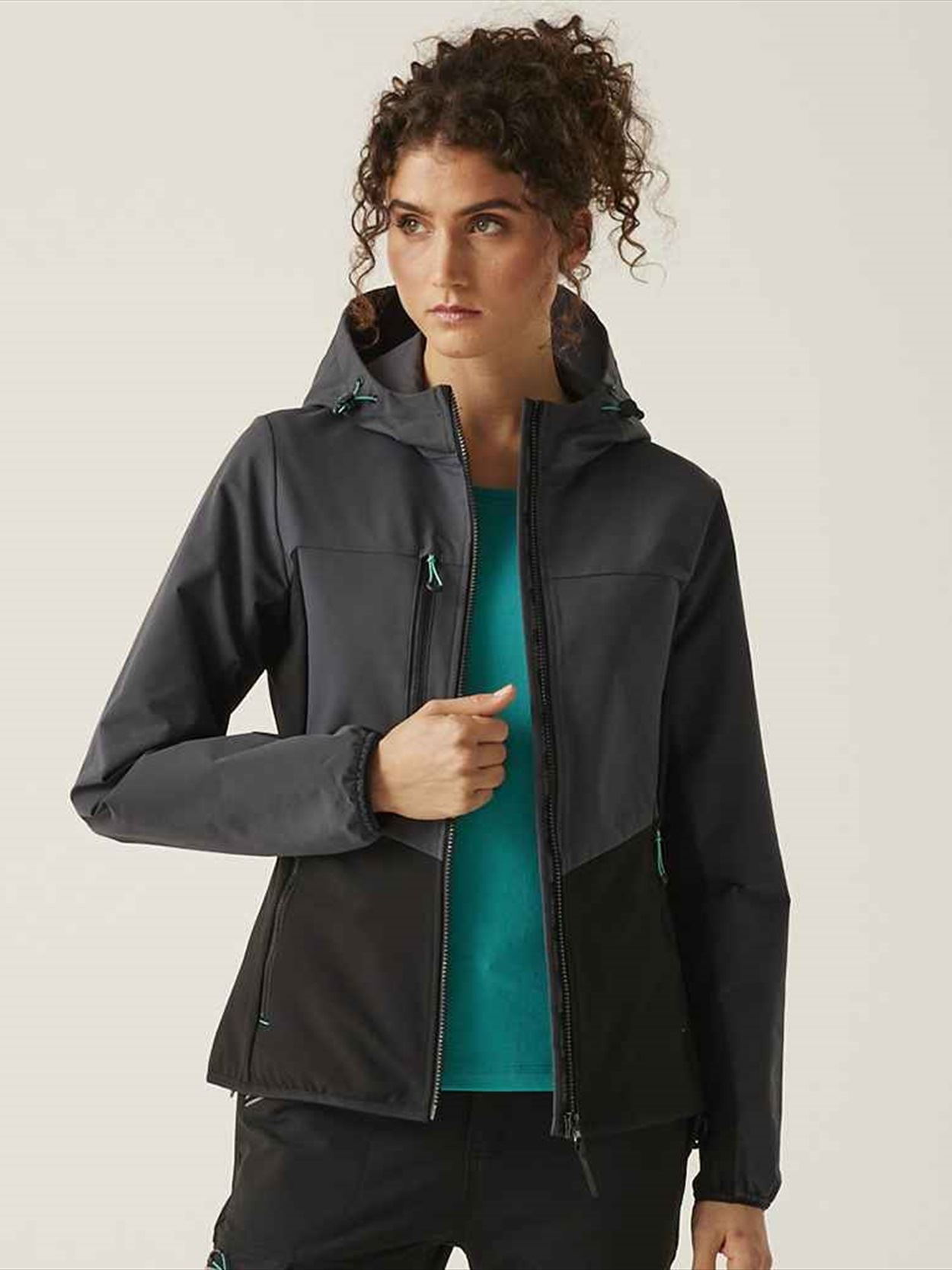 RG812 TRA740 Regatta Ladies Ada Stretch Soft Shell Jacket image 1