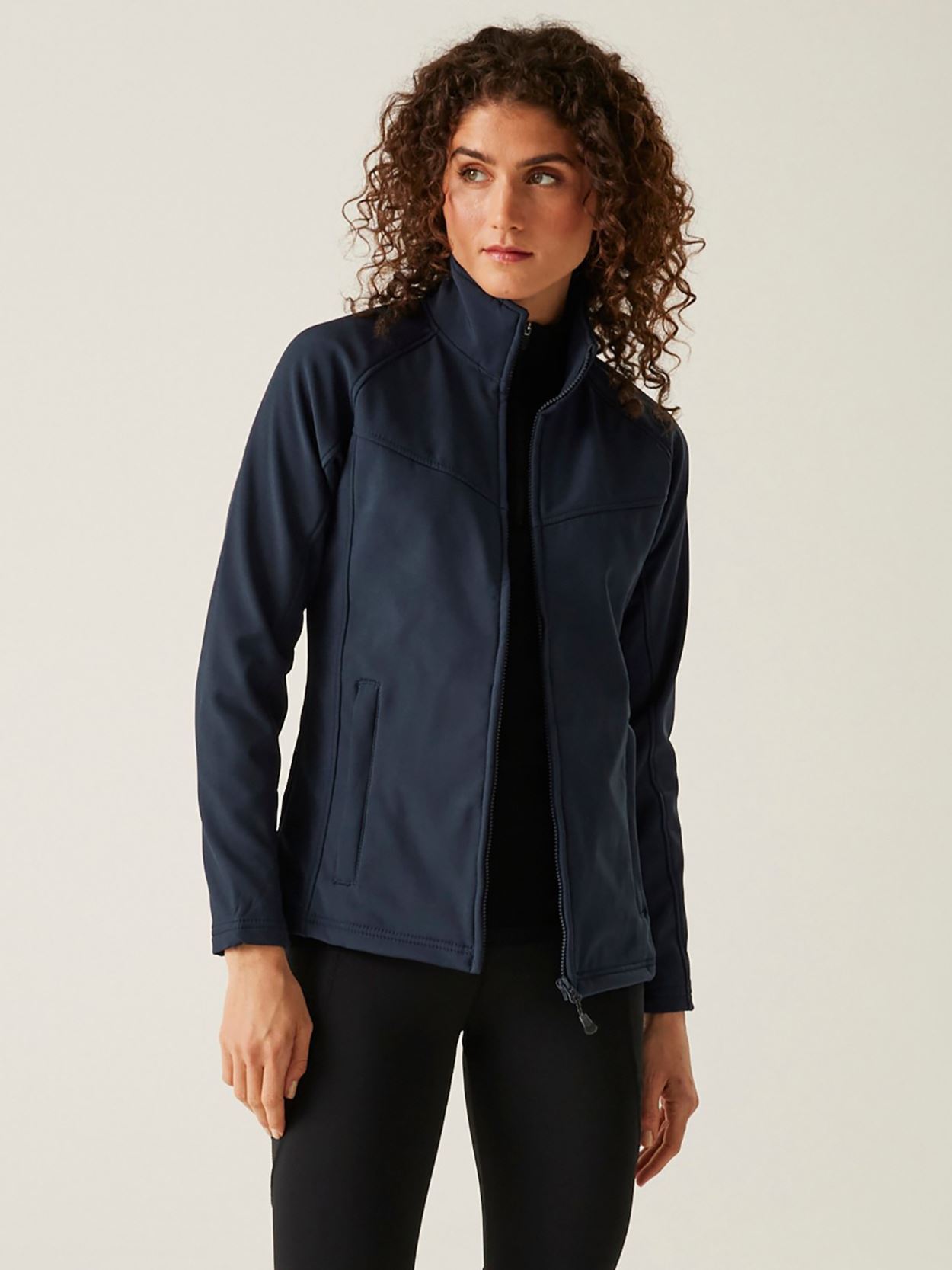 RG151 Women's Uproar Softshell image 3