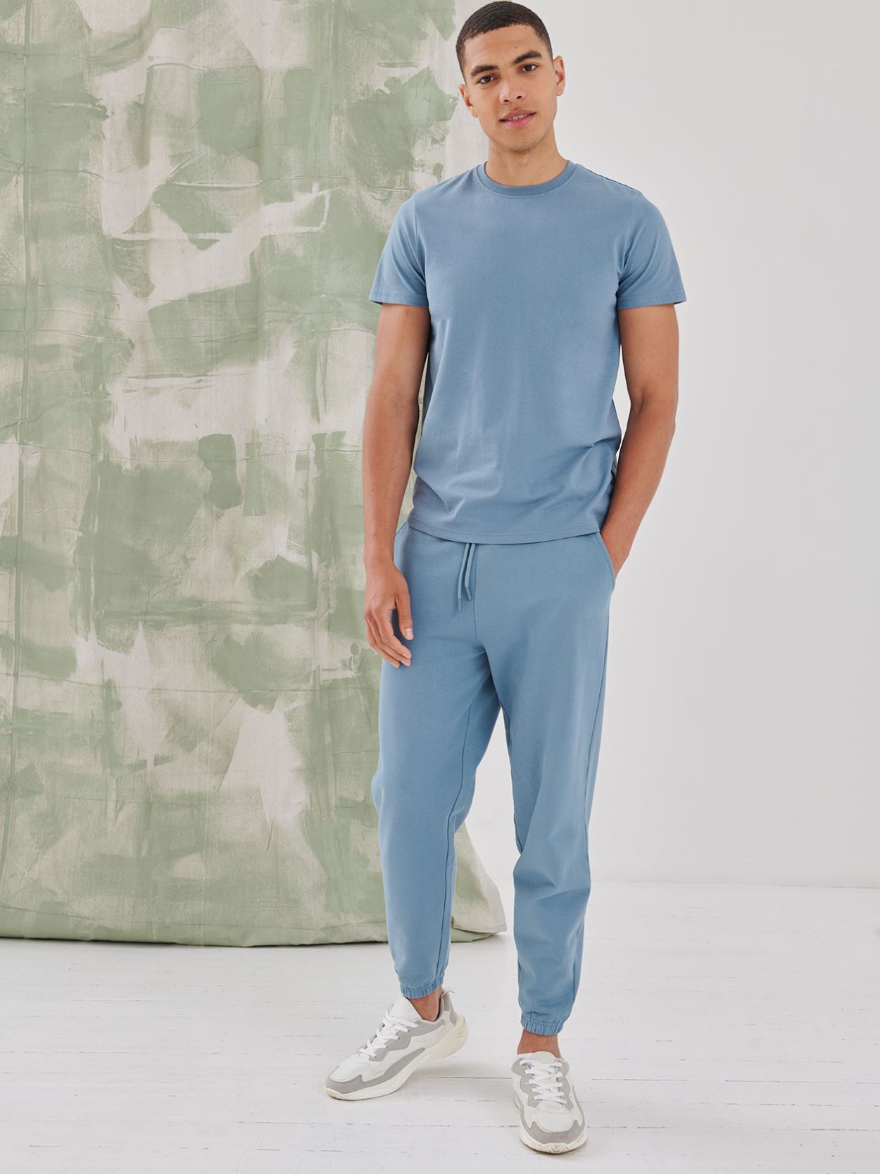 SF430 UNISEX SUSTAINABLE JOGGER image 2