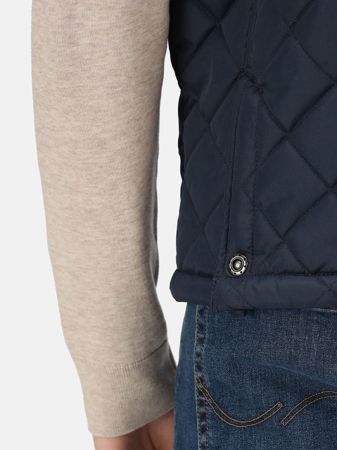 TRA810 Regatta Tyler Diamond Quilted Bodywarmer image 8