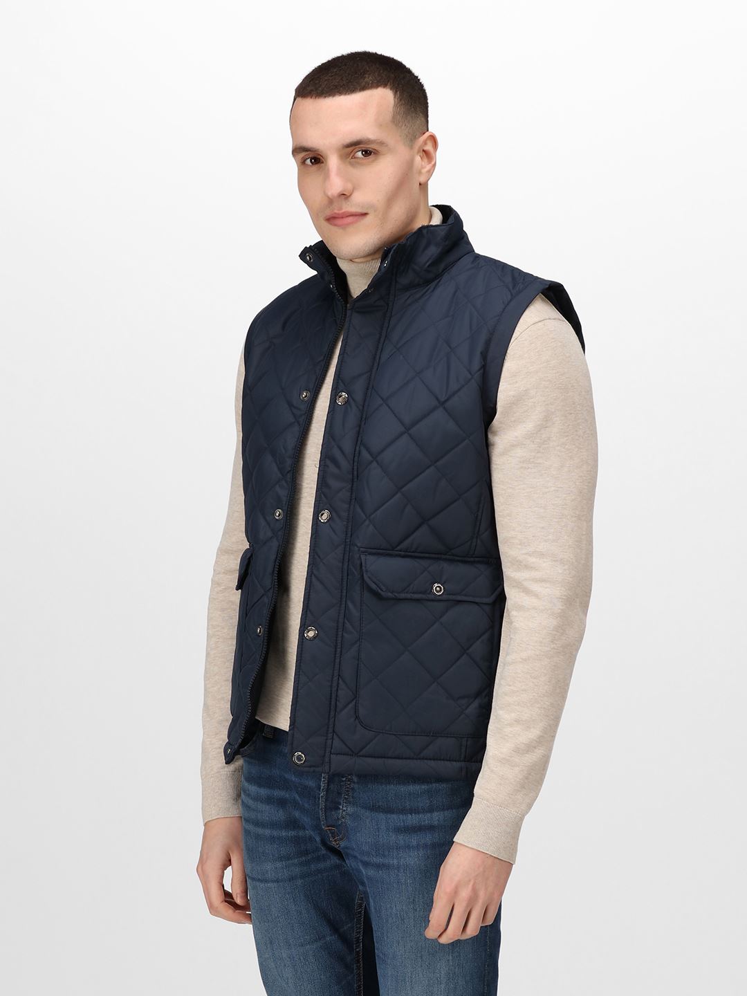 TRA810 Regatta Tyler Diamond Quilted Bodywarmer image 2